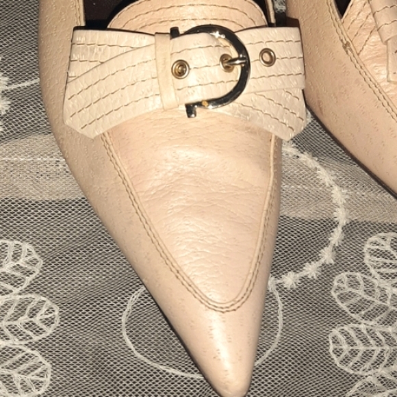 Salvatore Ferragamo pre-loved pumps - Picture 6 of 13